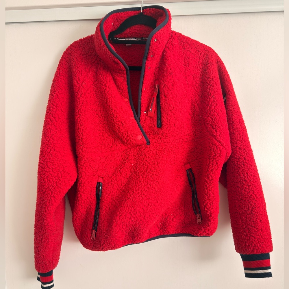 ✨SOLD✨Vintage Tommy Hilfiger Sport Red Sherpa Pullover